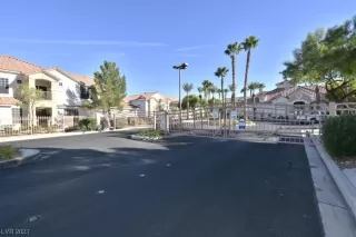 Photo #1: 2488527 Listing 