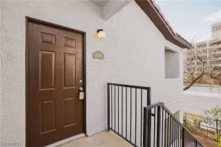 Photo #1: 2488530 Listing 