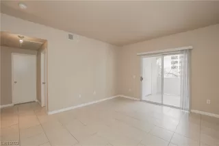 Photo #2: 2488530 Listing 