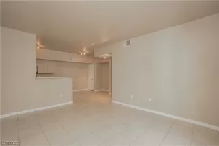 Photo #3: 2488530 Listing 