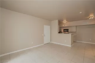 Photo #4: 2488530 Listing 