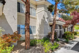 Photo #1: 2488596 Listing