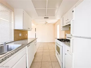 Photo #2: 2488599 Listing 