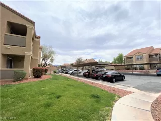 Photo #2: 2488607 Listing