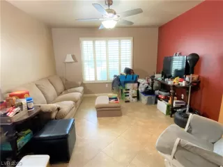 Photo #5: 2488607 Listing