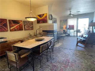 Photo #6: 2488615 Listing 