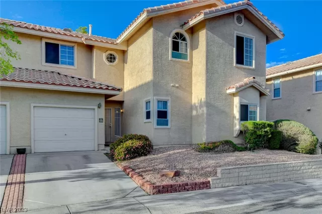 MLS: 2488616 Condo For Sale