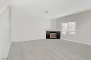 Photo #1: 2488616 Listing 