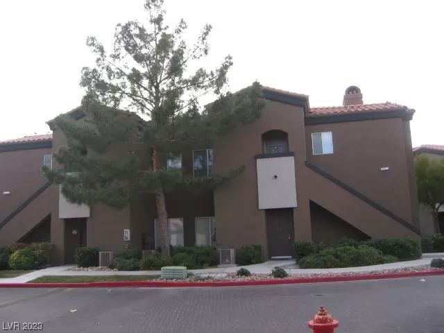 MLS: 2488629 Condo For Sale