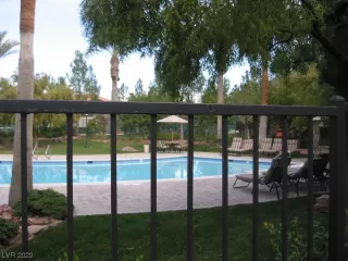 Photo #2: 2488629 Listing