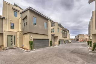 Photo #1: 2488634 Listing