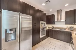 Photo #6: 2488634 Listing