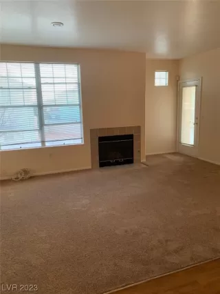 Photo #4: 2488655 Listing 