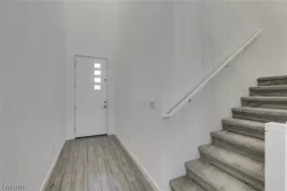 Photo #2: 2488685 Listing 