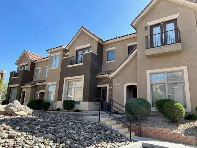 MLS: 2488686 Condo For Sale