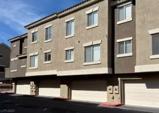 Photo #1: 2488686 Listing 