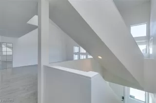 Photo #4: 2488688 Listing 