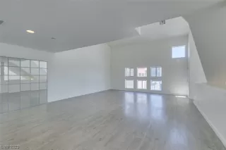 Photo #6: 2488688 Listing 