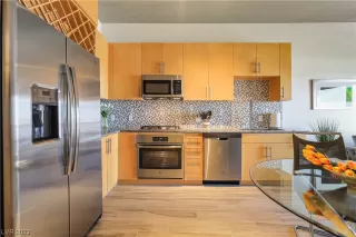 Photo #1: 2488712 Listing