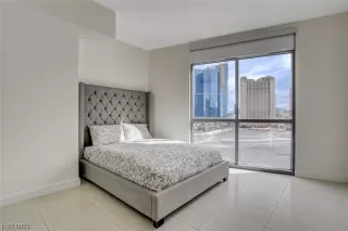 Photo #1: 2488721 Listing 