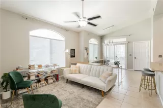 Photo #1: 2488724 Listing 