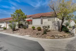 Photo #1: 2488832 Listing