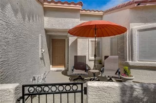 Photo #2: 2488832 Listing