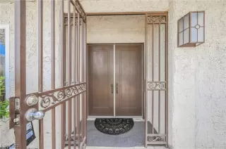 Photo #5: 2488858 Listing