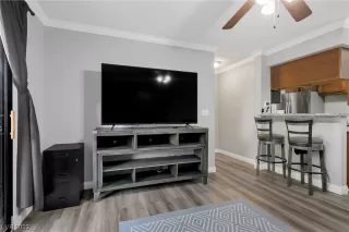 Photo #3: 2488859 Listing