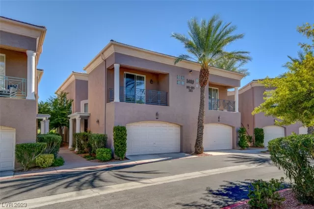 MLS: 2488864 Condo For Sale