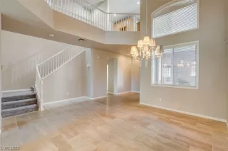 Photo #3: 2488864 Listing 