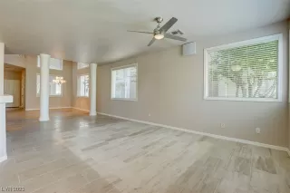 Photo #6: 2488864 Listing 