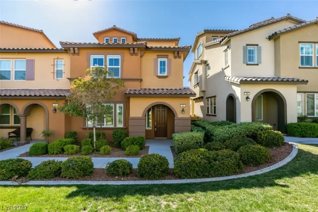 MLS: 2488885 Condo For Sale