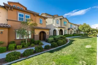 Photo #1: 2488885 Listing