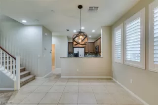 Photo #3: 2488885 Listing