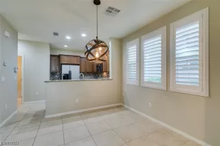 Photo #4: 2488885 Listing