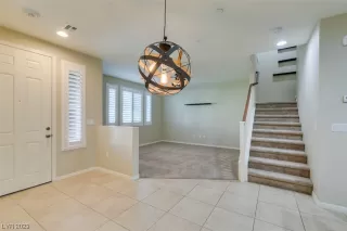 Photo #5: 2488885 Listing