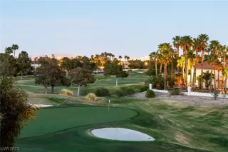 Photo #1: 2488904 Listing