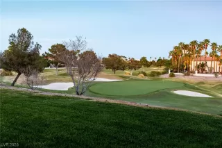 Photo #2: 2488904 Listing