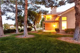 Photo #4: 2488904 Listing