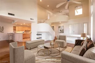 Photo #6: 2488904 Listing