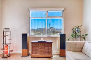 Photo #4: 2488935 Listing 