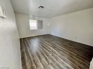 Photo #1: 2488938 Listing 