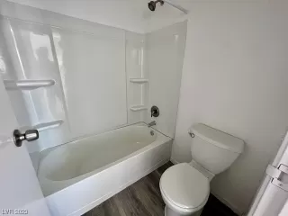 Photo #6: 2488938 Listing 