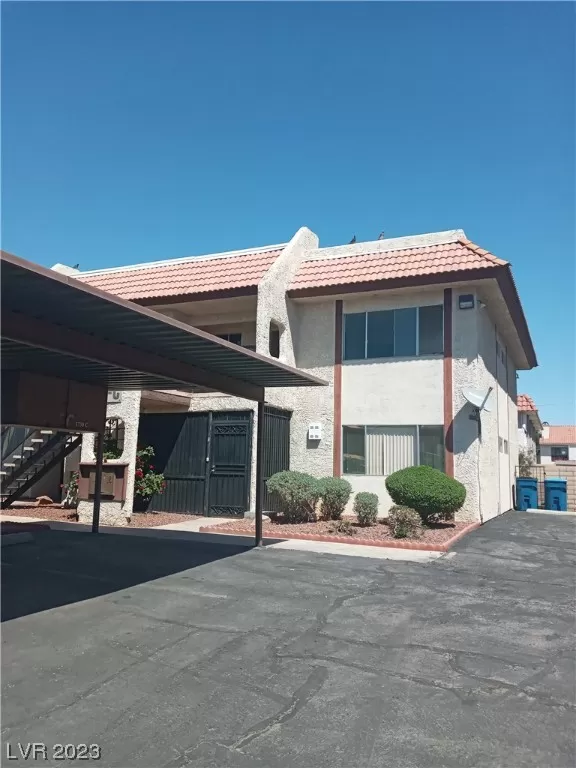 MLS: 2488943 Condo For Sale