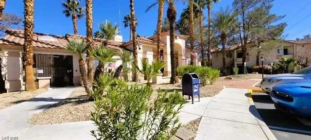 MLS: 2488946 Condo For Sale