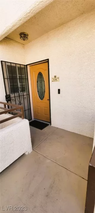 Photo #2: 2488946 Listing 