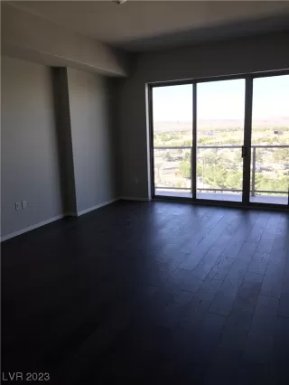 Photo #2: 2488954 Listing 