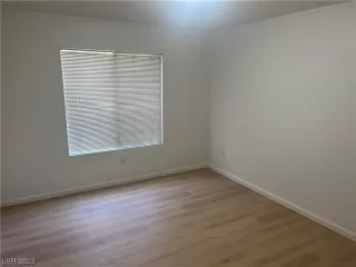 Photo #2: 2488963 Listing