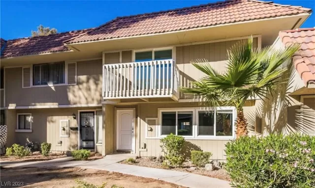 MLS: 2488983 Condo For Sale